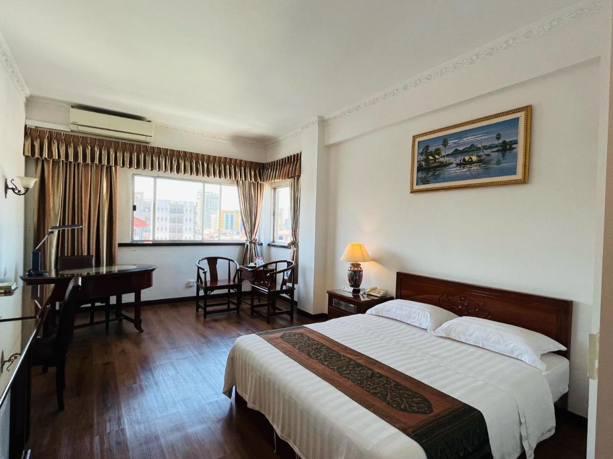 Chung Hsin Hotel 中信酒店 Phnompen Kültér fotó